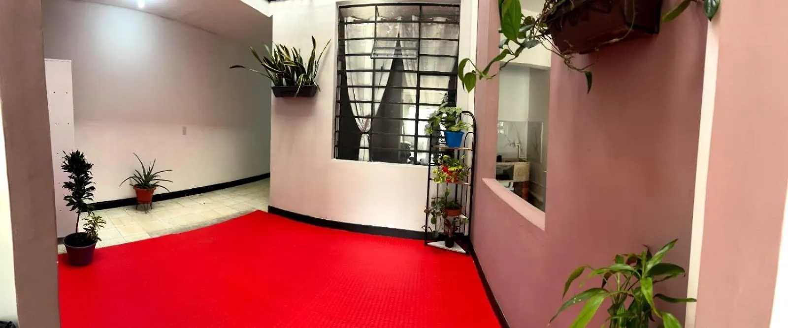Turpial Inn Cali Homestay